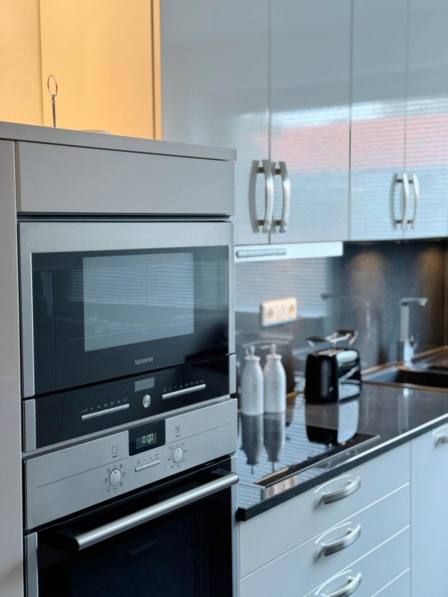 90M2 I Central I Netflix I Wifi I Free Parking I Lia Apartments Hannover Exteriör bild