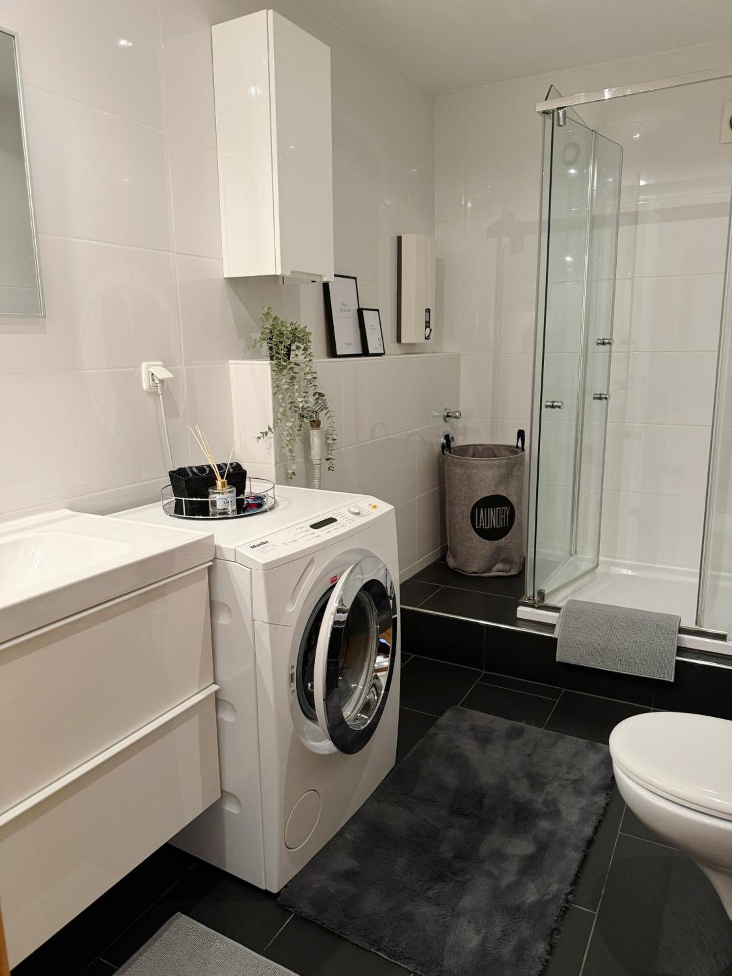 90M2 I Central I Netflix I Wifi I Free Parking I Lia Apartments Hannover Exteriör bild