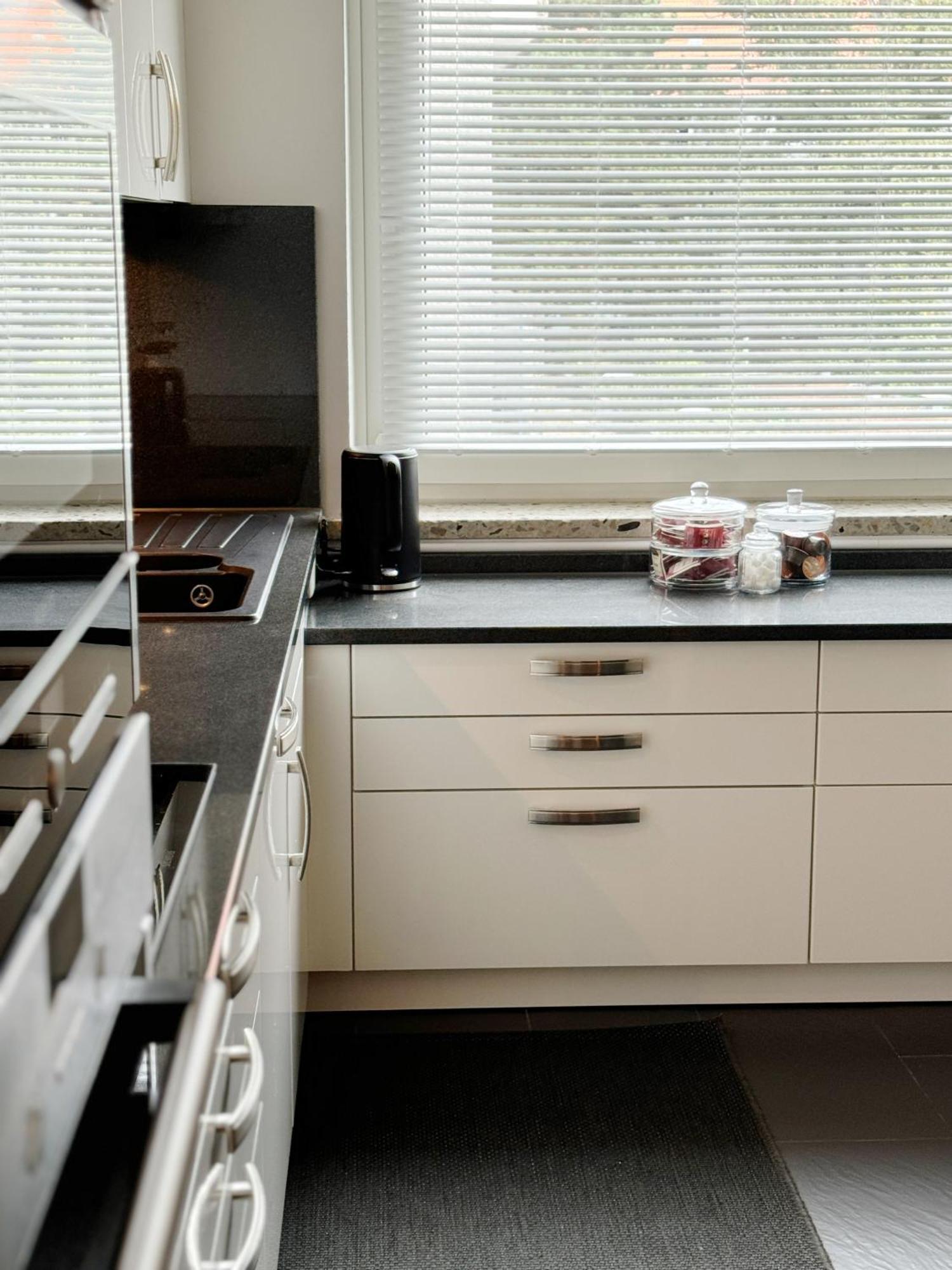 90M2 I Central I Netflix I Wifi I Free Parking I Lia Apartments Hannover Exteriör bild