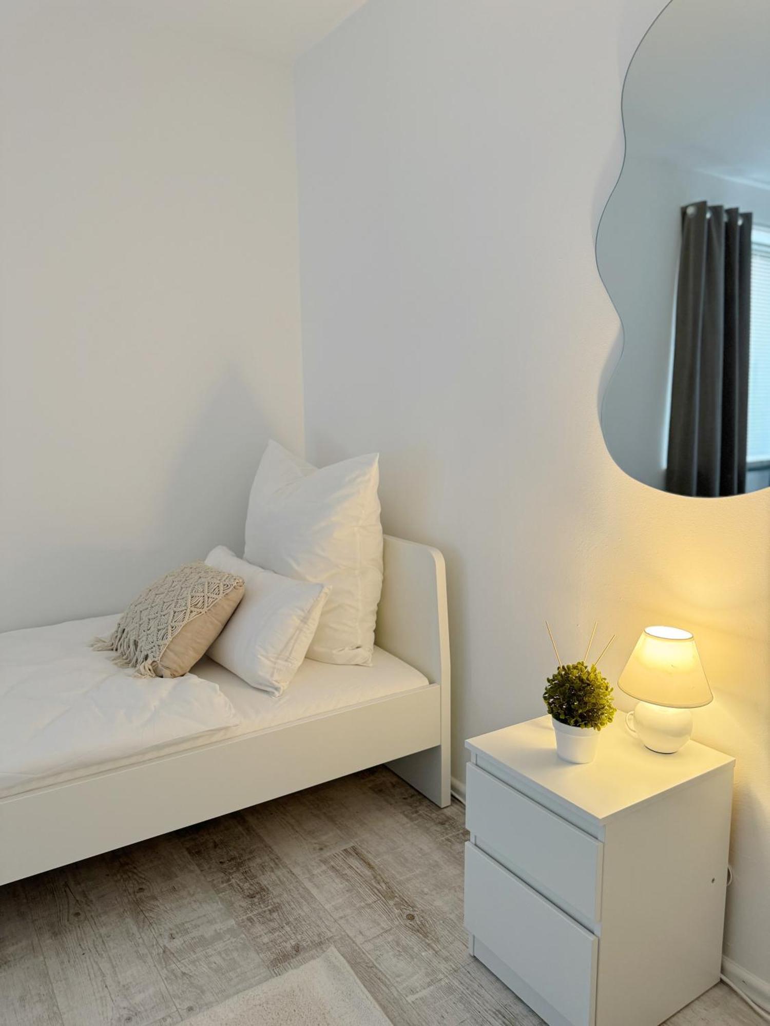 90M2 I Central I Netflix I Wifi I Free Parking I Lia Apartments Hannover Exteriör bild